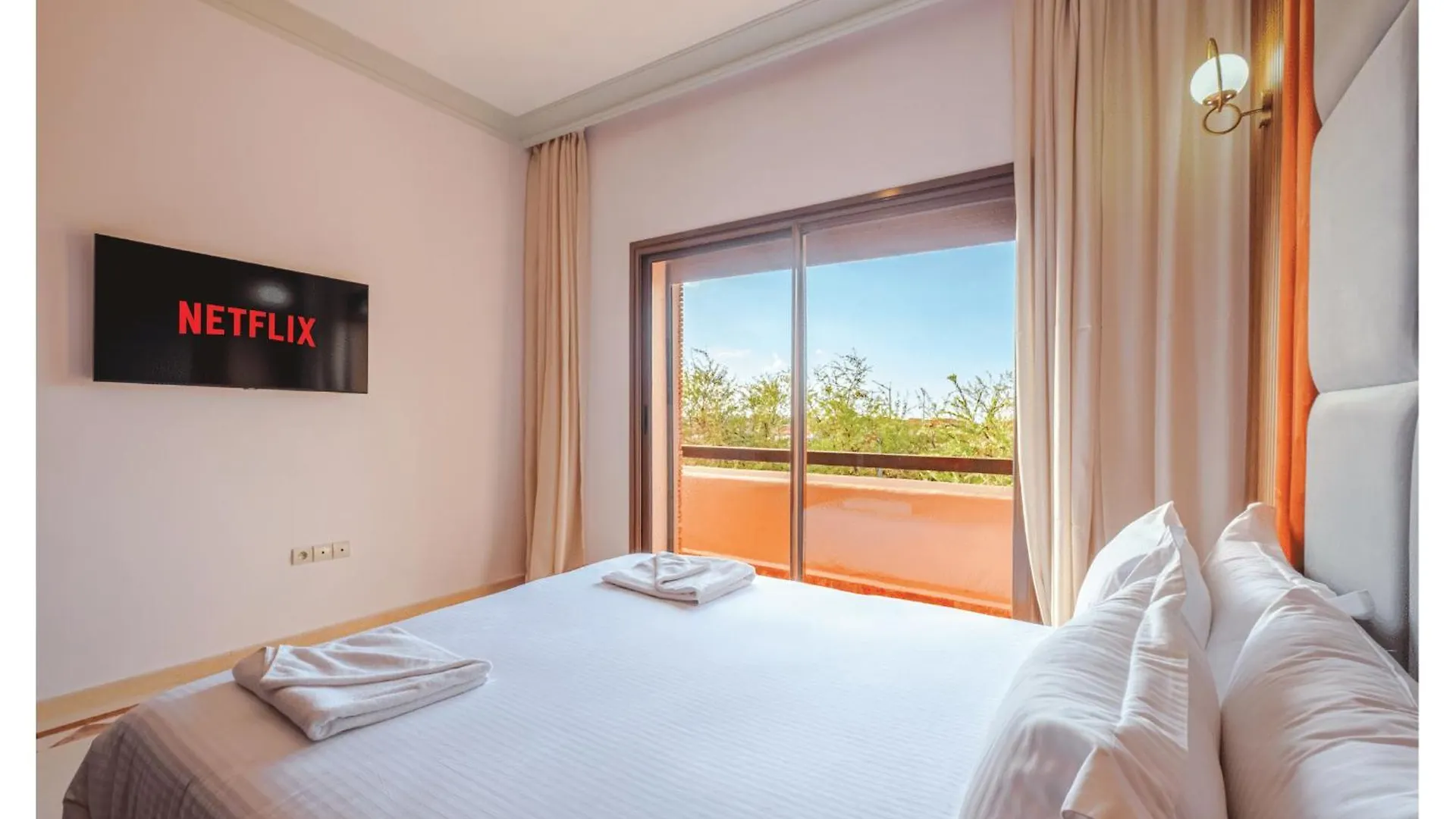 Villa Iris Jaccuzi, Piscine 20Min Centre Marrakesh 0*,  Morocco